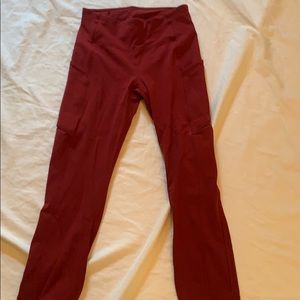 Lululemon crops in dark red with side pockets